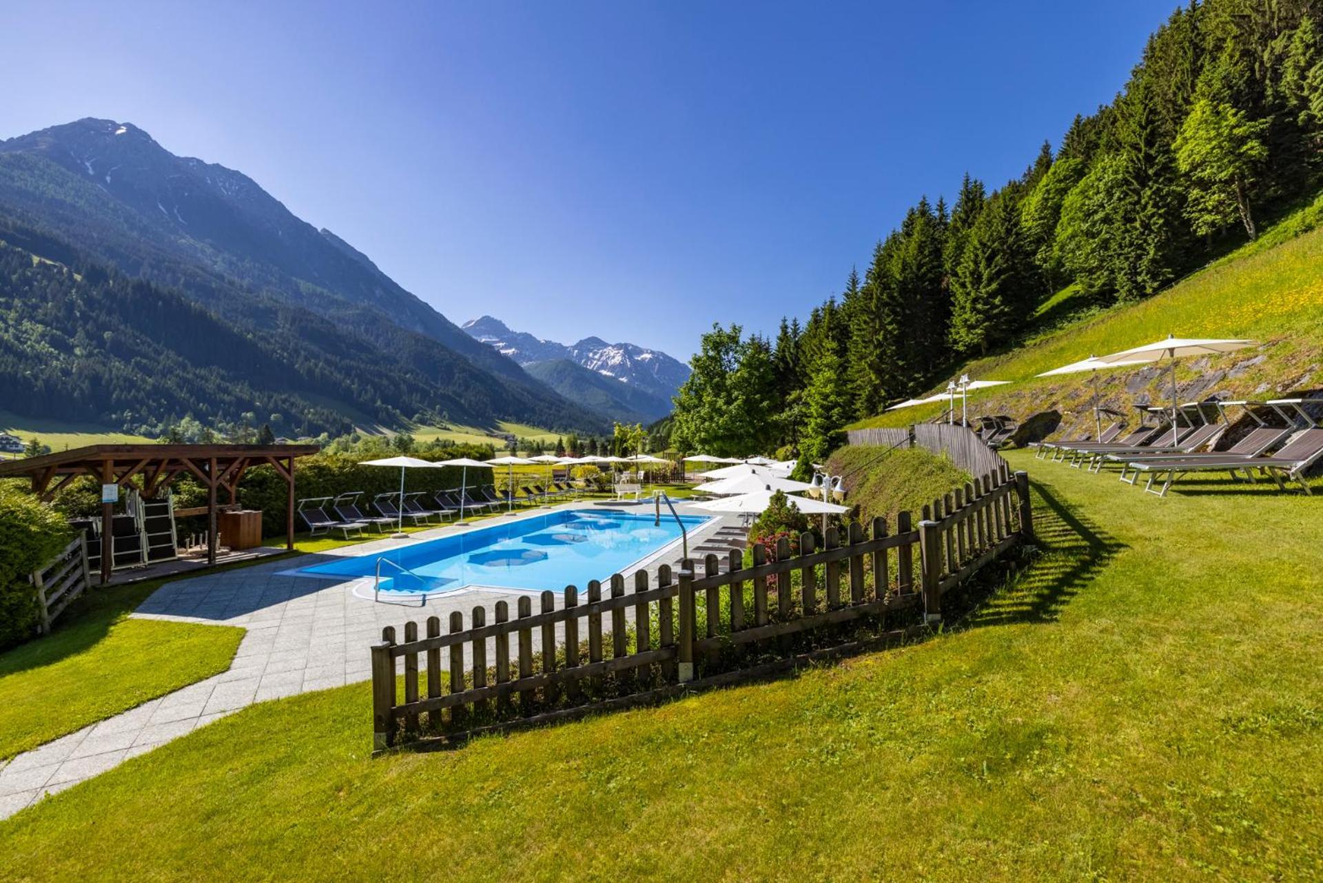 Wellness-Aparthotel Montana ไคลนาร์ล ภายนอก รูปภาพ