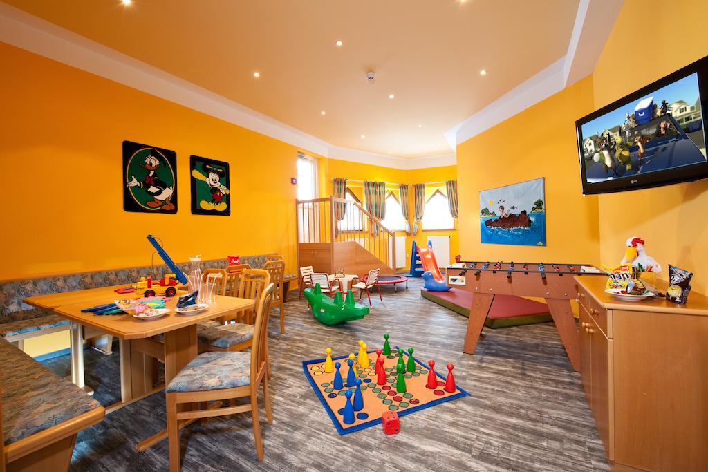 Wellness-Aparthotel Montana ไคลนาร์ล ภายนอก รูปภาพ
