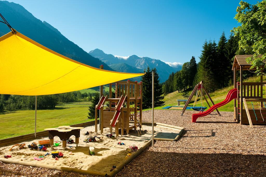 Wellness-Aparthotel Montana ไคลนาร์ล ภายนอก รูปภาพ