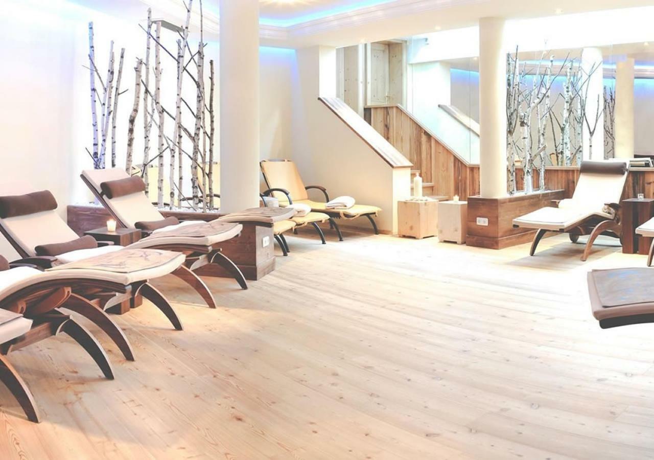 Wellness-Aparthotel Montana ไคลนาร์ล ภายนอก รูปภาพ