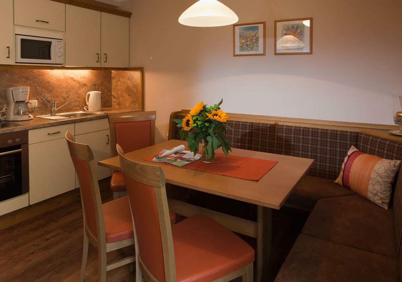 Wellness-Aparthotel Montana ไคลนาร์ล ภายนอก รูปภาพ