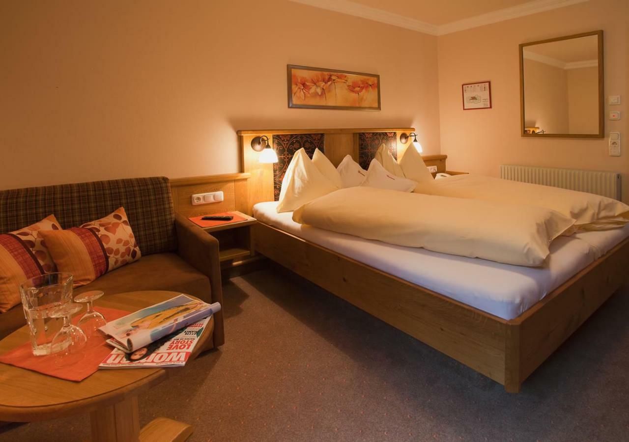 Wellness-Aparthotel Montana ไคลนาร์ล ภายนอก รูปภาพ
